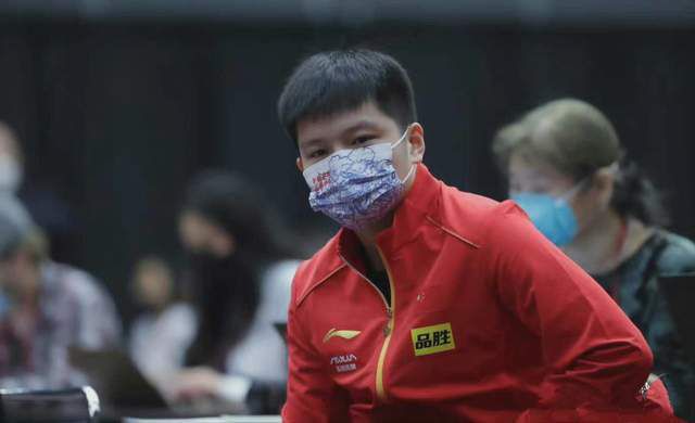 久草操